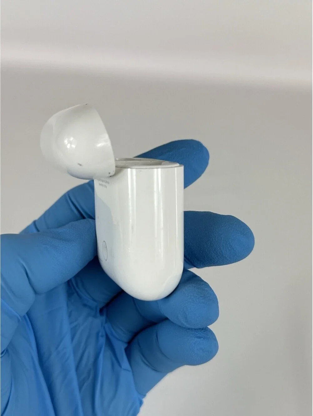 Apple AirPods 2nd Gen Charging Case Authentic Apple A1602